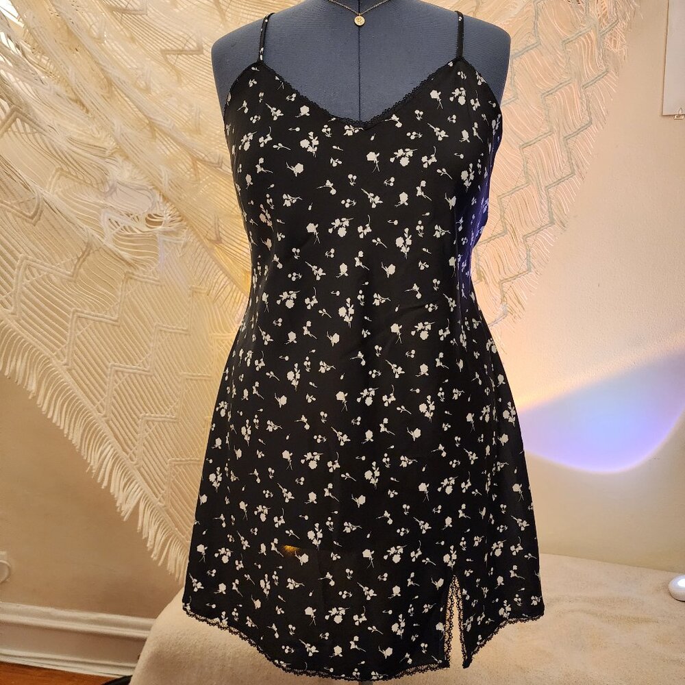 Wild Fable - floral satin and lace dress with tie back - L